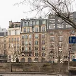 Augustins III - Family Apartment, Riverside Paris